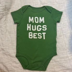 MOM HUGS BEST GREEN ONSIE BY CARTERS SIZE 6 MONTHS